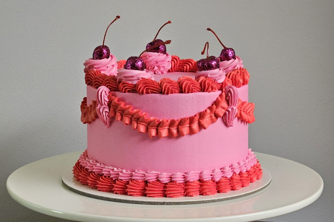 Vintage Piping Cake